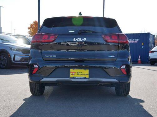 2022 Kia Niro LX