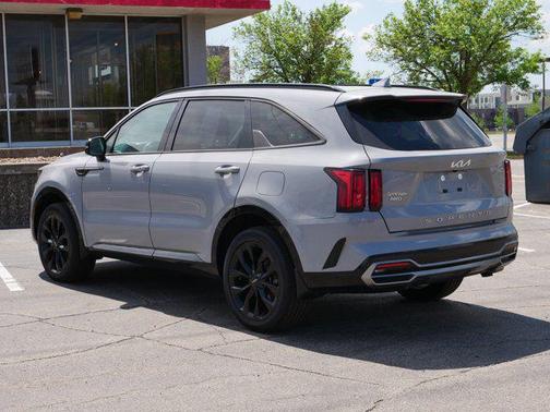 2022 Kia Sorento SX
