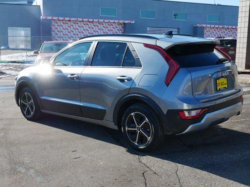 2023 Kia Niro EX