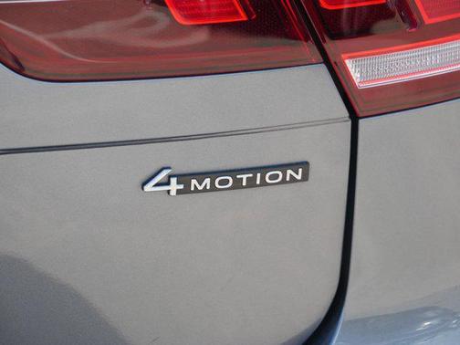 2022 Volkswagen Tiguan 2.0T SE R-Line Black 4MOTION
