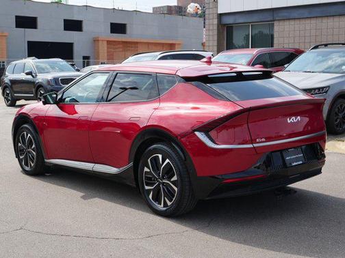 2022 Kia EV6 Wind