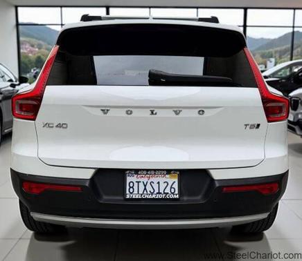 2019 Volvo XC40 T5 Momentum