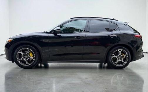 Vulcano Black Metallic 2018 Alfa Romeo Stelvio Sport