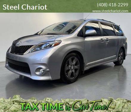 Silver Sky Metallic 2017 Toyota Sienna SE