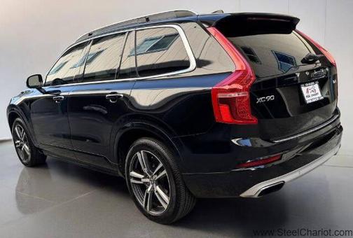 2017 Volvo XC90 T6 Momentum