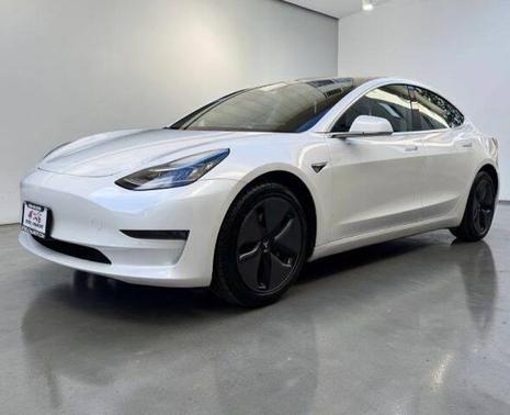 Pearl White Multi-Coat 2019 Tesla Model 3 Long Range