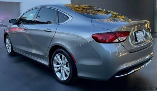 2016 Chrysler 200 Limited