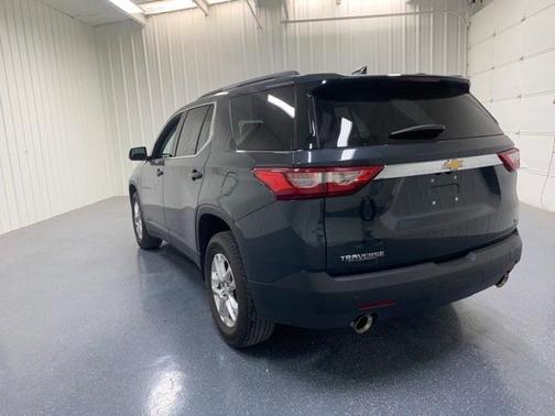 Photo 5 of 28 of 2020 Chevrolet Traverse LT Cloth
