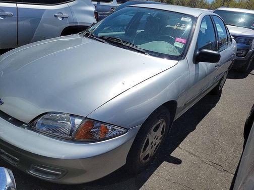 Ultra Silver Metallic 2000 Chevrolet Cavalier Base