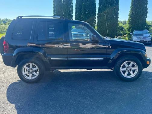Black Clearcoat 2007 Jeep Liberty Limited