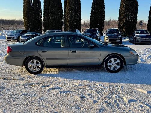 2002 Ford Taurus SES