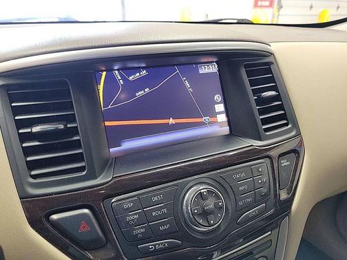 2014 Nissan Pathfinder SL
