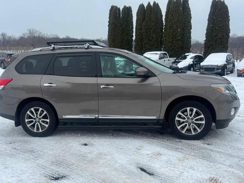 2014 Nissan Pathfinder SL