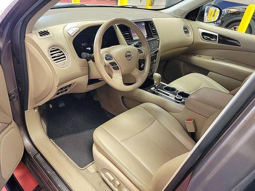 2014 Nissan Pathfinder SL