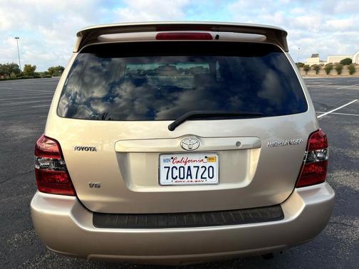2004 Toyota Highlander Base