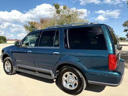 1998 Lincoln Navigator Base