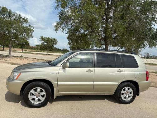 Champagne Metallic 2002 Toyota Highlander Limited