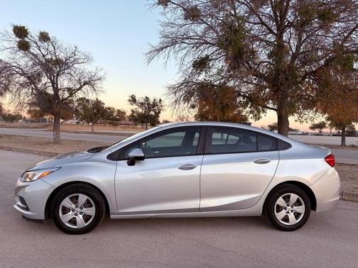 2018 Chevrolet Cruze LS
