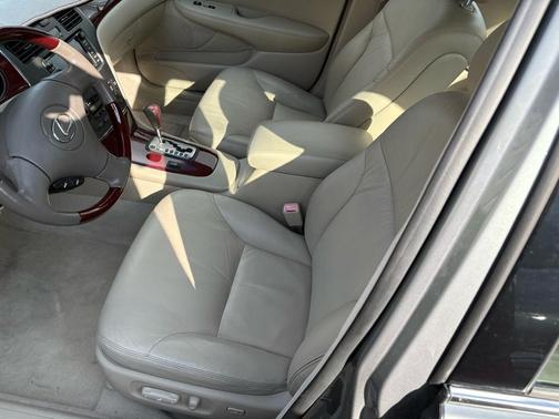 2004 Lexus ES 330 Base
