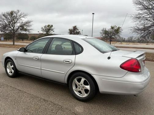 2002 Ford Taurus SES