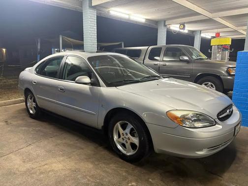 2002 Ford Taurus SES