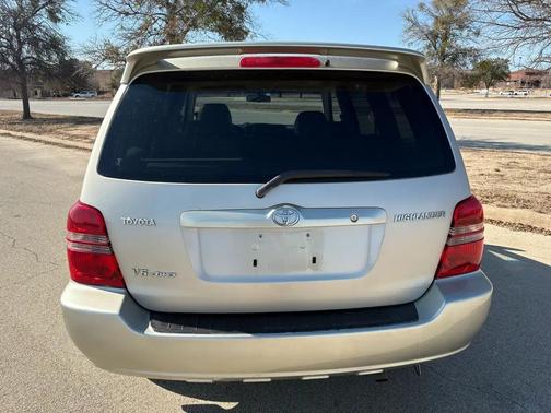 2003 Toyota Highlander Base