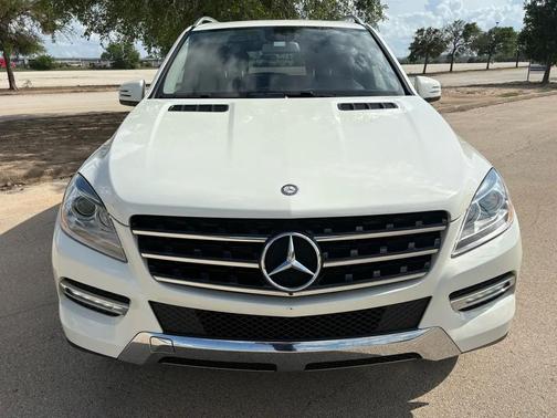 White 2012 Mercedes-Benz M-Class 4MATIC