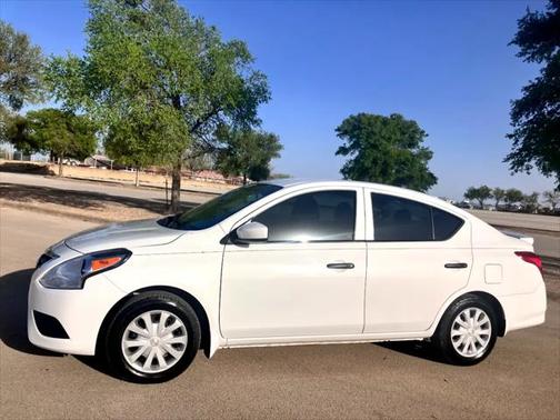 2019 Nissan Versa 1.6 S+