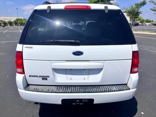 2004 Ford Explorer XLT