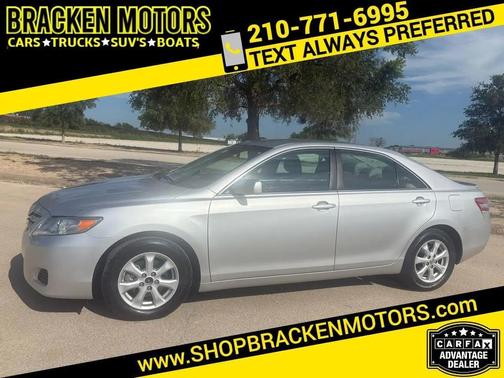 Classic Silver Metallic 2011 Toyota Camry LE