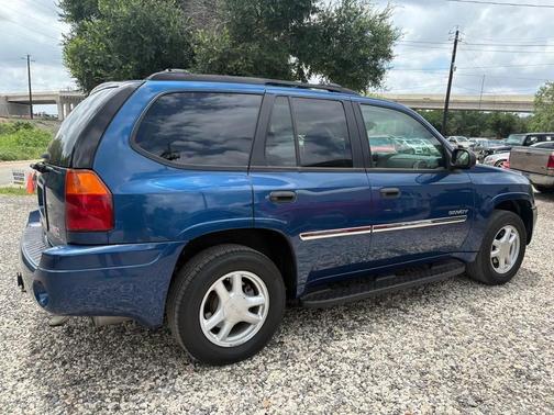 Superior Blue Metallic 2006 GMC Envoy SLE