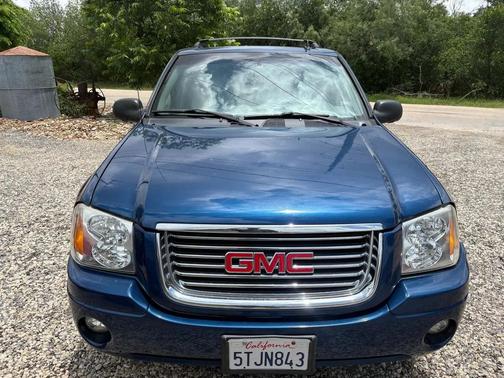 Superior Blue Metallic 2006 GMC Envoy SLE
