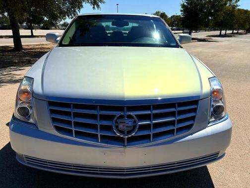 2006 Cadillac DTS Base