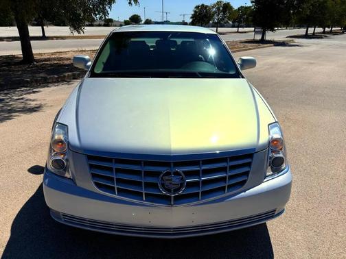 2006 Cadillac DTS Base