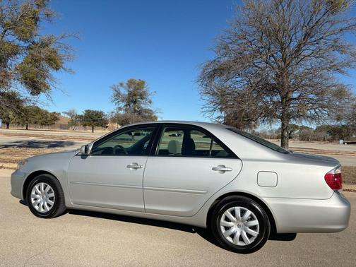 2006 Toyota Camry LE