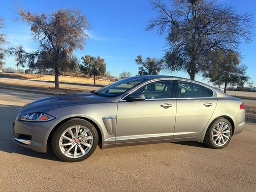 2015 Jaguar XF 2.0T Premium