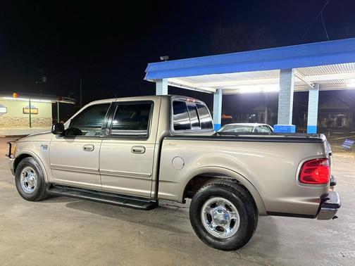 2003 Ford F-150 Lariat SuperCrew