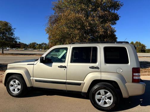 2010 Jeep Liberty Sport