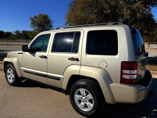 2010 Jeep Liberty Sport
