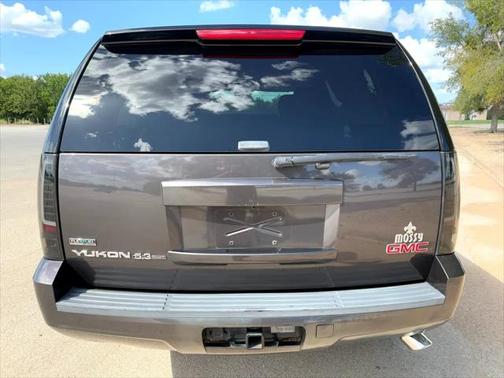 2011 GMC Yukon SLE