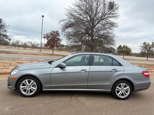 2011 Mercedes-Benz E-Class 4dr Sdn E 350 Luxury RWD