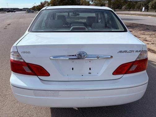 2003 Toyota Avalon XL