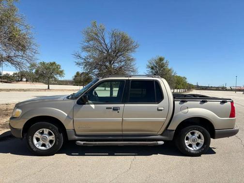 2001 Ford Explorer Sport Trac Base