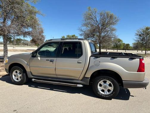 2001 Ford Explorer Sport Trac Base
