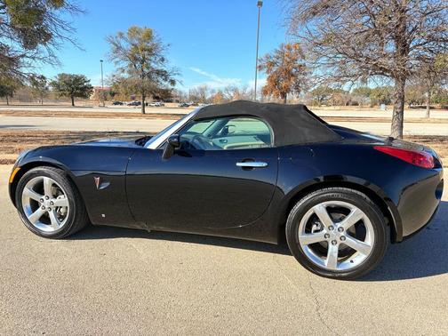 2006 Pontiac Solstice 2dr Convertible