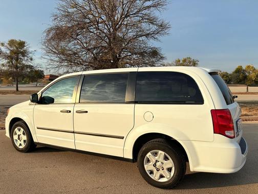 2014 RAM Cargo Tradesman