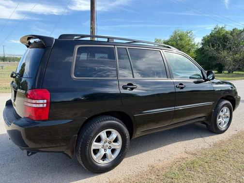 Black 2003 Toyota Highlander Base