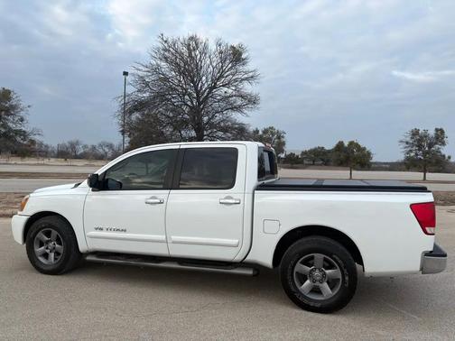 2005 Nissan Titan SE Crew Cab