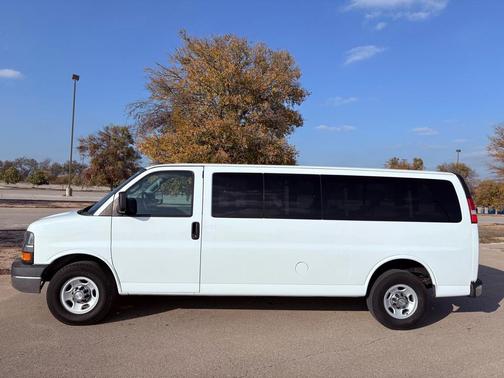 2016 Chevrolet Express 3500 LT