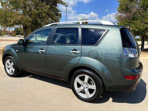 2008 Mitsubishi Outlander XLS